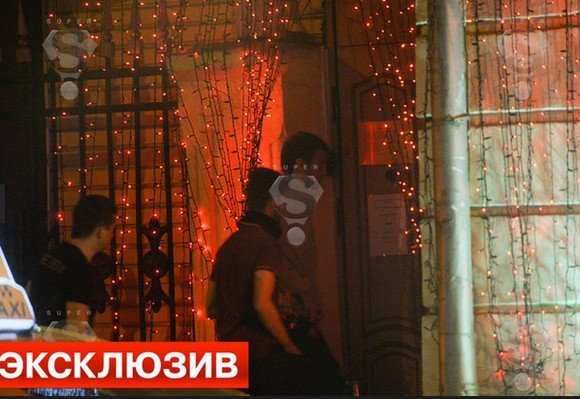 Ρωσία: Παίκτες της Ρόμα «έπνιξαν» τον πόνο τους σε στριπτιζάδικο [εικόνες] | iefimerida.gr 4