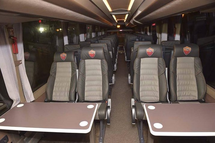 Το νέο πούλμαν της Ρόμα με... ψηφιδωτό [εικόνες] | iefimerida.gr 1