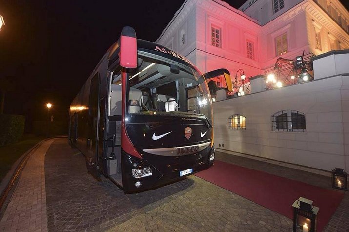 Το νέο πούλμαν της Ρόμα με... ψηφιδωτό [εικόνες] | iefimerida.gr 0