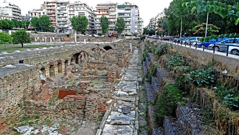Πικ νικ στη Ρωμαϊκή Αγορά Θεσσαλονίκης -Με συναυλίες και προβολές [εικόνες]  | iefimerida.gr 5