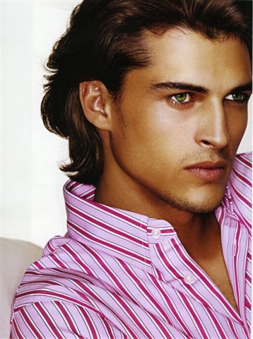 Για απόπειρα στραγγαλισμού της σουπερμόντελ αρραβωνιστικιάς του κατηγορείται μοντέλο [εικόνες]  | iefimerida.gr 0