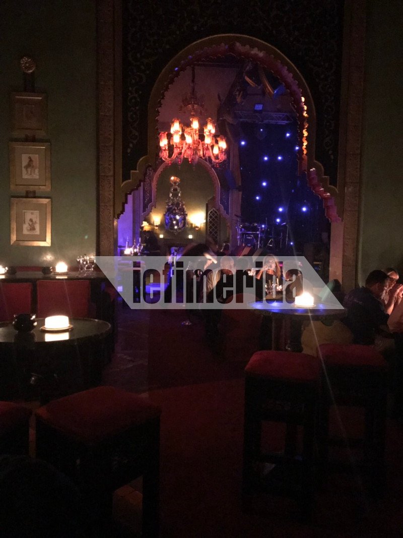 Αποκλειστικό: Η επεισοδιακή συνάντηση του Ροναλντίνιο με Ελληνες τουρίστες στο Μαρόκο -Ο μπόντιγκαρντ και τα κινητά [εικόνες & βίντεο] | iefimerida.gr 5