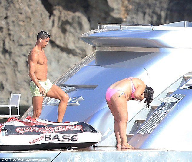 Ο Πρωταθλητής Ευρώπης διακοπές με την μαμά και το γιο [εικόνες] | iefimerida.gr 1