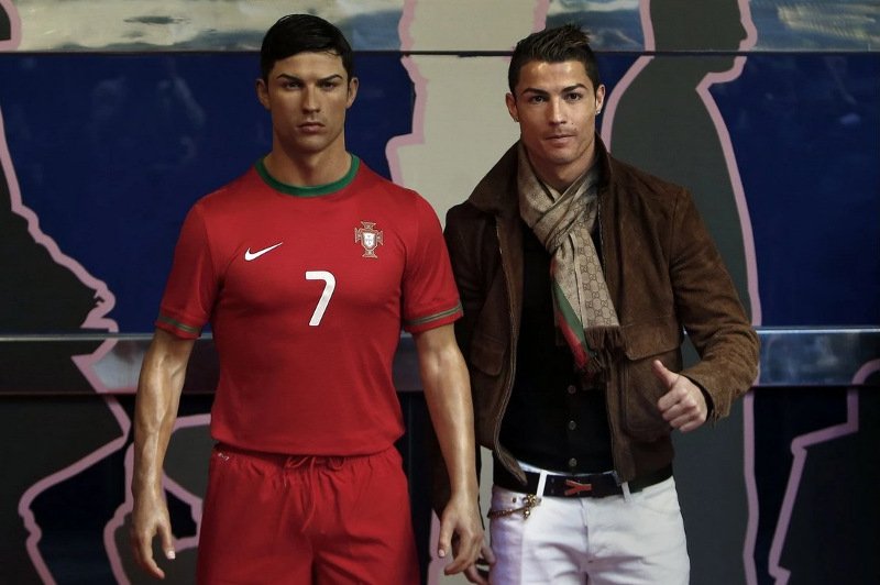 Συνέβη στ' αλήθεια: Ο Κριστιάνο Ρονάλντο παρήγγειλε το ομοίωμά του - Θέλει να στολίσει το σπίτι του [εικόνες] | iefimerida.gr 1