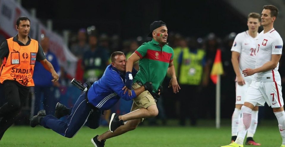 Ετσι έζησε το Τwitter την πρόκριση των Πορτογάλων [εικόνες] | iefimerida.gr 3