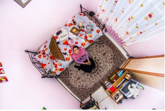 Φωτογράφισε 30άρηδες από 55 χώρες στα δωμάτιά τους -Εκπληκτικό πρότζεκτ [εικόνες] | iefimerida.gr 2