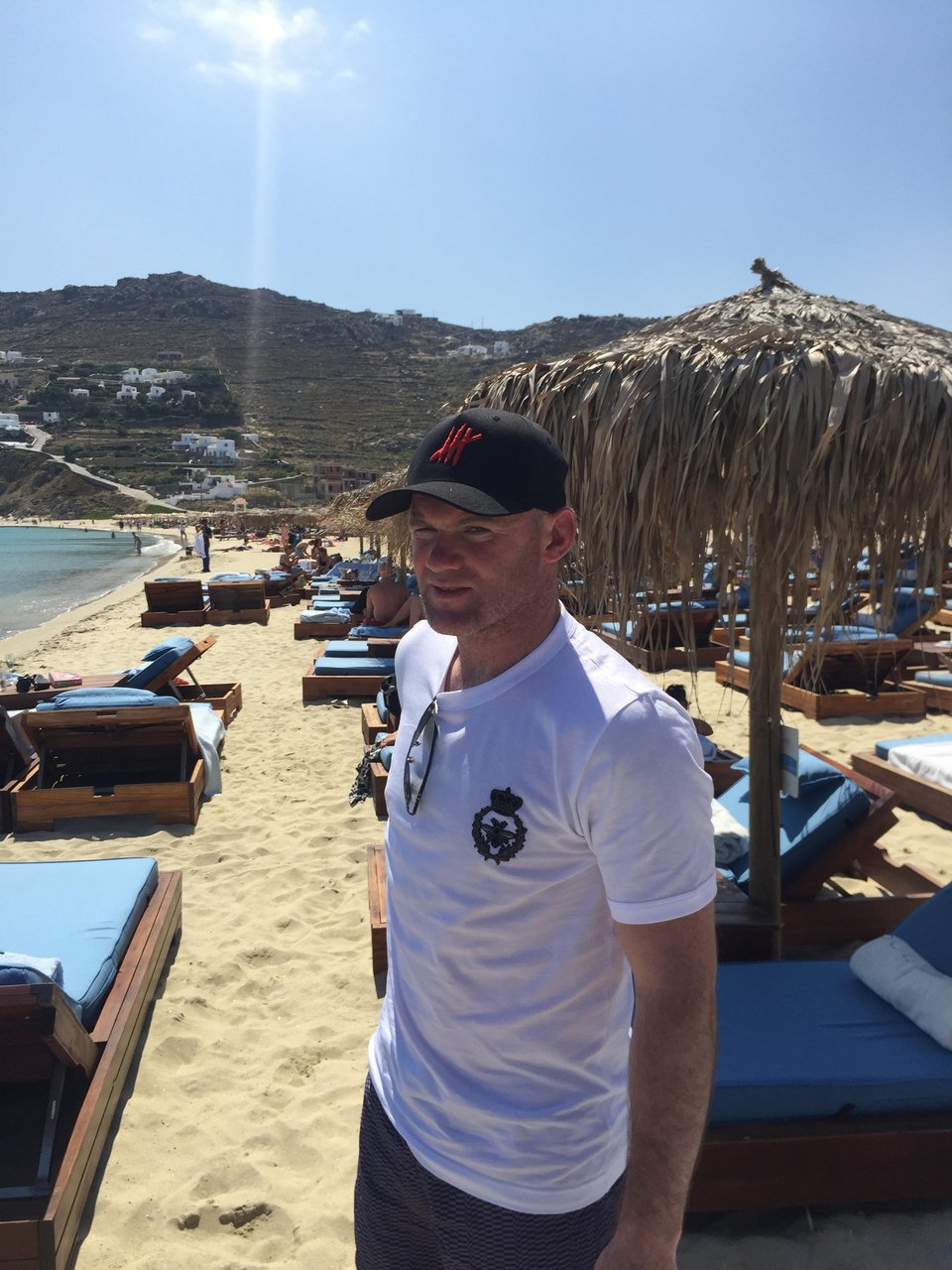 Στη Μύκονο ο Γουέιν Ρούνεϊ - Μέρα και νύχτα διασκέδαση στο Solymar [εικόνες] | iefimerida.gr 1