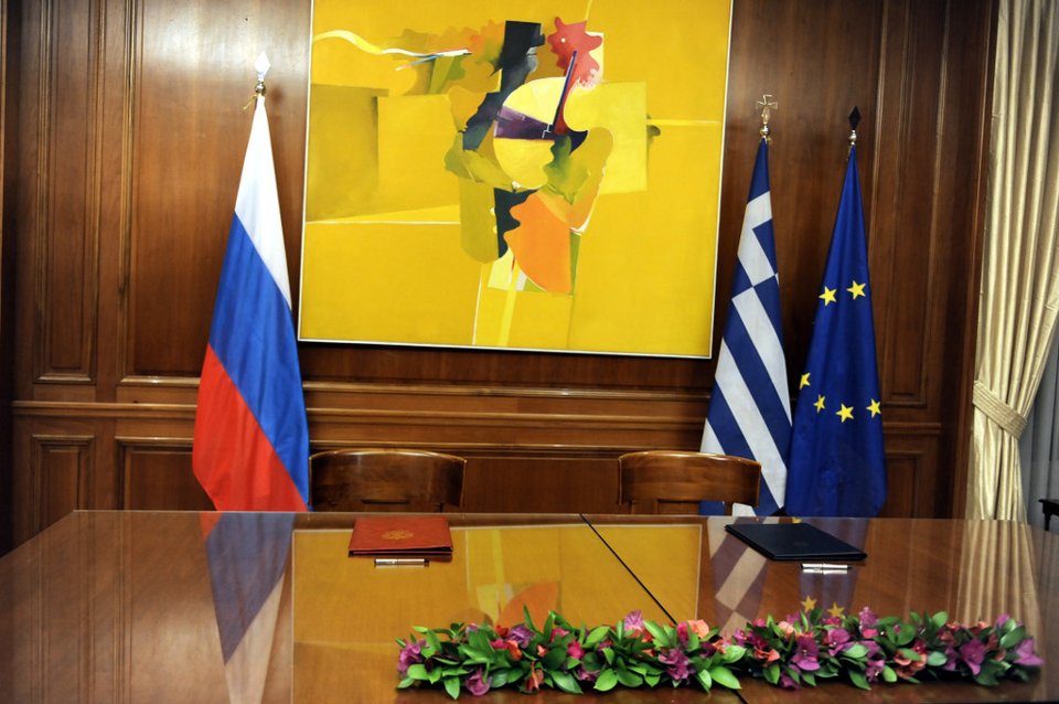 Το αίνιγμα με τις σημαίες -Γιατί στη συνάντηση Τσίπρα-Ερντογάν υπήρχαν μόνο τουρκικές [εικόνες] | iefimerida.gr 7