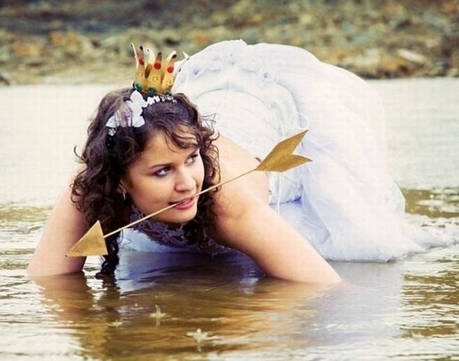 Ξεπέρασαν κάθε όριο του κιτς οι Ρώσοι -Απίστευτα γελοίες φωτογραφίες γάμου [εικόνες] | iefimerida.gr 3