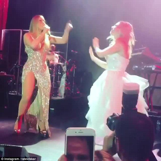 Ρώσος κροίσος έδωσε 4 εκατ. ευρώ σε Ελτον Τζον και Μαράια Κάρεϊ για να είναι στον γάμο της εγγονής του [εικόνες] | iefimerida.gr 6