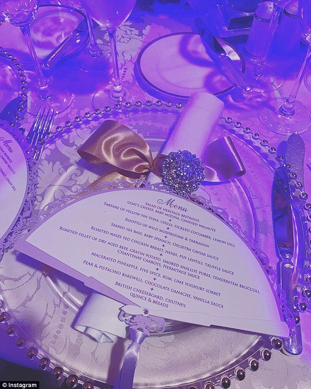 Ρώσος κροίσος έδωσε 4 εκατ. ευρώ σε Ελτον Τζον και Μαράια Κάρεϊ για να είναι στον γάμο της εγγονής του [εικόνες] | iefimerida.gr 7