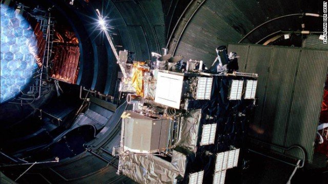 Τέλος το κυνήγι 10 χρόνων -Το διαστημόπλοιο Rosetta βρίσκεται πλέον σε τροχιά γύρω από κομήτη [εικόνες] | iefimerida.gr 3