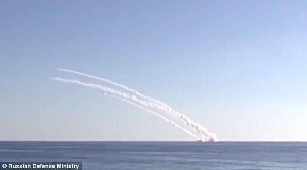 Οι Ρώσοι βομβάρδισαν τους τζιχαντιστές με το νέο υπερόπλο τους - Το υποβρύχιο Rostov-on-Don [εικόνες & βίντεο] | iefimerida.gr 0