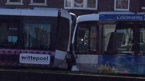 Δεκάδες τραυματίες από σύγκρουση τριών τραμ στο Ρότερνταμ-Οκτώ ασθενοφόρα και ένα ελικόπτερο στη σκηνή του ατυχήματος [εικόνες] | iefimerida.gr 0