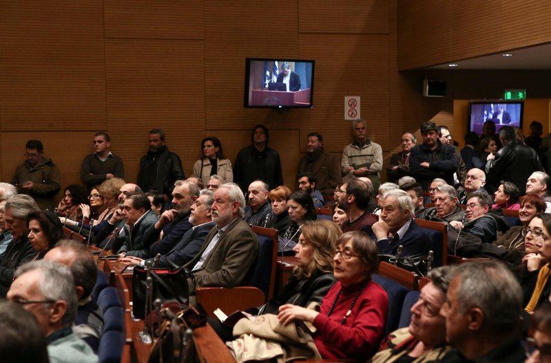 «Ντου» του Ρουβίκωνα σε εκδήλωση της νεολαίας ΣΥΡΙΖΑ με ομιλητή τον Τσακαλώτο [εικόνες & βίντεο] | iefimerida.gr 7