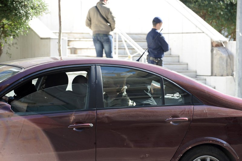 Πόλα Ρούπα, η γυναίκα με τα 1.000 πρόσωπα: Mε κοντό καστανό μαλλί συνελήφθη [εικόνες] | iefimerida.gr 1