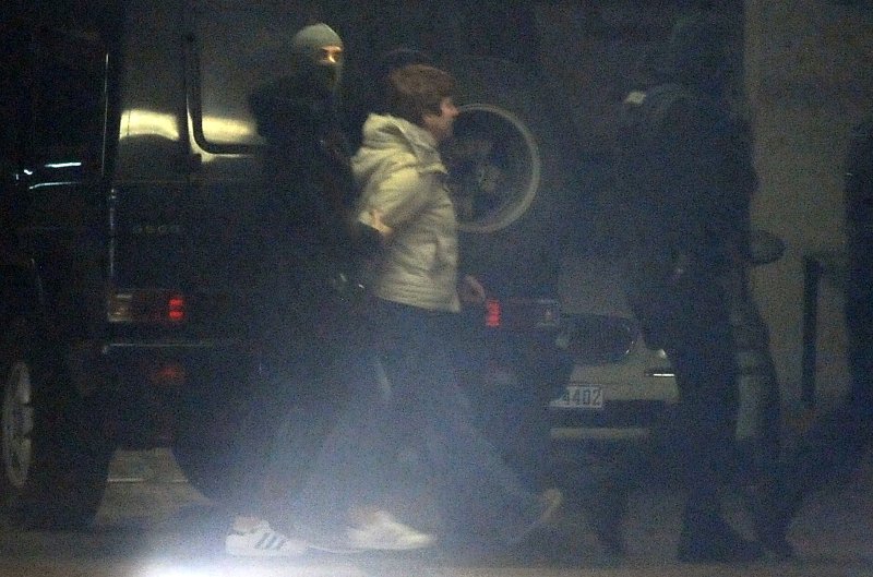 Πόλα Ρούπα, η γυναίκα με τα 1.000 πρόσωπα: Mε κοντό καστανό μαλλί συνελήφθη [εικόνες] | iefimerida.gr 3