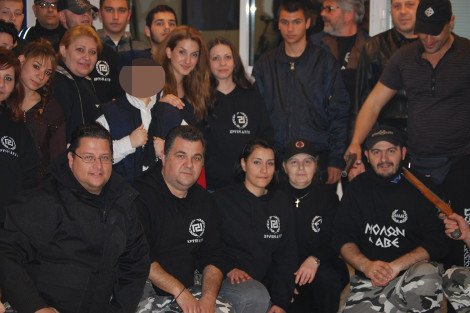 Τα ντοκουμέντα που καταρρίπτουν τους ισχυρισμούς της ΧΑ ότι... δεν ήξεραν τον Ρουπακιά -Ο δολοφόνος του Φύσσα στο πλευρό του Παναγιώταρου [εικόνες] | iefimerida.gr 2