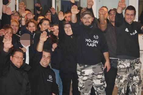 Τα ντοκουμέντα που καταρρίπτουν τους ισχυρισμούς της ΧΑ ότι... δεν ήξεραν τον Ρουπακιά -Ο δολοφόνος του Φύσσα στο πλευρό του Παναγιώταρου [εικόνες] | iefimerida.gr 3