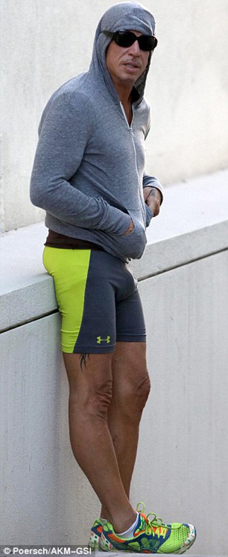 Σοκ: Εντελώς παραμορφωμένος από τις πλαστικές ο Μίκι Ρουρκ -Μοιάζει σαν να έβαλε άλλο πρόσωπο [εικόνες] | iefimerida.gr 7