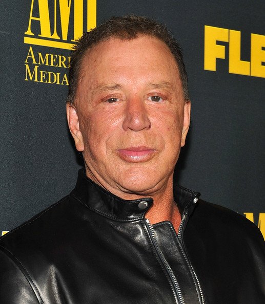 Μόνο τα σημάδια στο πρόσωπο δείχνουν ότι αυτός ο άνδρας είναι ο Μίκι Ρουρκ [εικόνες] | iefimerida.gr 7