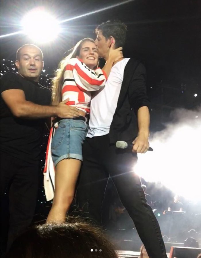 Η Κύπρια που αιφνιδίασε τον Σάκη Ρουβά και του έδωσε ένα φιλί [εικόνες] | iefimerida.gr 0