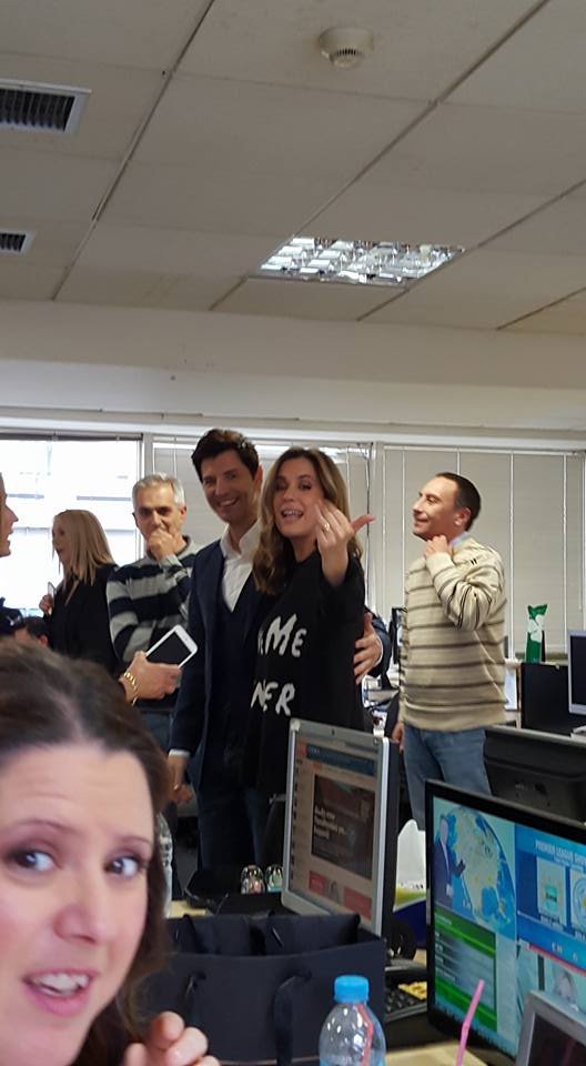 Ο Σάκης Ρουβάς τρέλανε τους δημοσιογράφους του Σκάι [εικόνες] | iefimerida.gr 1