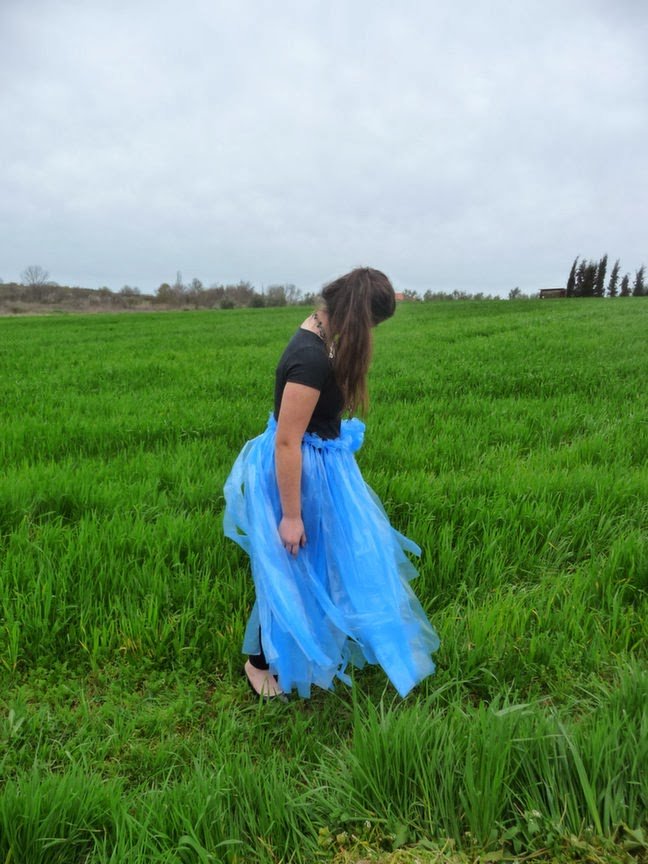 Ελληνες μαθητές λανσάρουν νέα μόδα -Δημιούργησαν ρούχα από σακούλες στέλνοντας οικολογικό μήνυμα [εικόνες] | iefimerida.gr 0