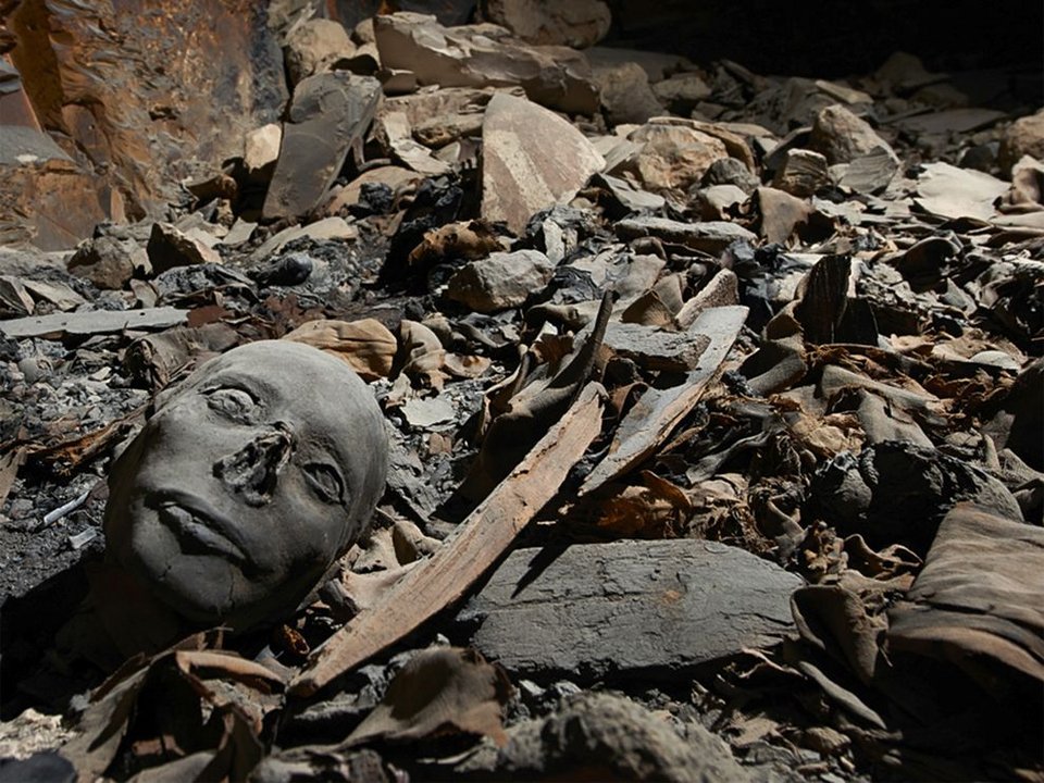 Μαζικός αιγυπτιακός τάφος με διαμελισμένες βασιλικές μούμιες ανακαλύφθηκε στο Καρνάκ [εικόνες] | iefimerida.gr 1