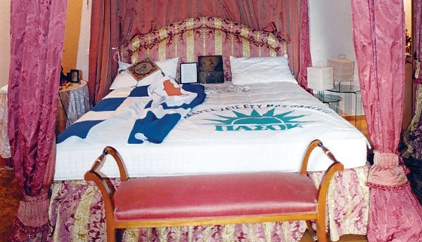 Και η Δήμητρα Λιάνη έμενε στο «Πεντελικόν» που έκλεισε [εικόνες] | iefimerida.gr 4