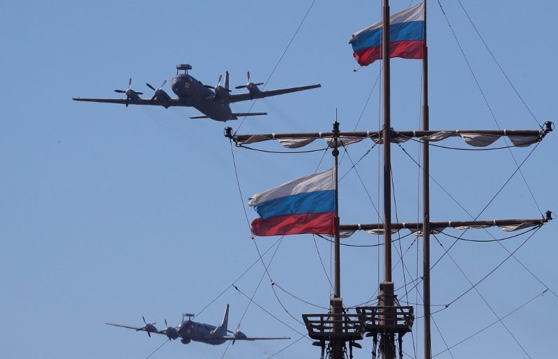 ΗΠΑ-Κίνα-Ρωσία συγκρίνουν τους στρατούς τους -Μπρα ντε φερ με μεγαλειώδεις παρελάσεις [εικόνες & βίντεο] | iefimerida.gr 13