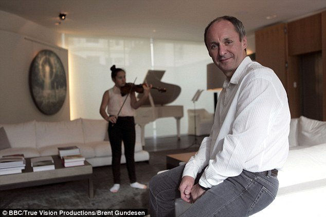 Ρώσοι και Ρωσίδες «πνίγουν» το Λονδίνο -Γιατί αγοράζουν σπίτια εκατοντάδων εκατ. και σπαταλούν αλόγιστα [εικόνες] | iefimerida.gr 5