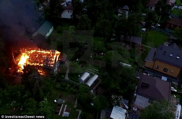 Απίστευτο: Ανδρας στη Μόσχα άρχισε να πυροβολεί από το παράθυρο του σπιτιού του -4 νεκροί [εικόνες] | iefimerida.gr 0