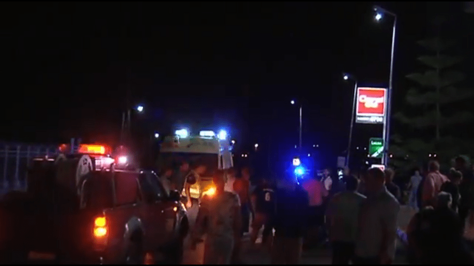 Αυτοκίνητο και μηχανή τυλίχθηκαν στις φλόγες στην παλαιά εθνική Αθηνών - Κορίνθου -Ενας σοβαρά τραυματίας [εικόνες & βίντεο] | iefimerida.gr 3