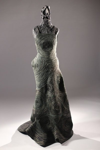 Γλυπτά που... φοριούνται -Ενας σχεδιαστής ρούχων που παραβιάζει όλους τους νόμους της μόδας [εικόνες]  | iefimerida.gr 3