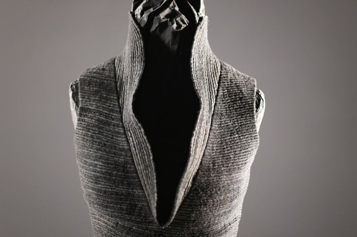 Γλυπτά που... φοριούνται -Ενας σχεδιαστής ρούχων που παραβιάζει όλους τους νόμους της μόδας [εικόνες]  | iefimerida.gr 4