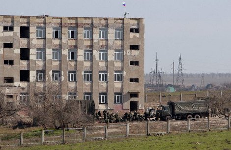 Πώς κατέγραψε ο φωτογραφικός φακός την απόβαση των Ρώσων στην Κριμαία [εικόνες] | iefimerida.gr 4