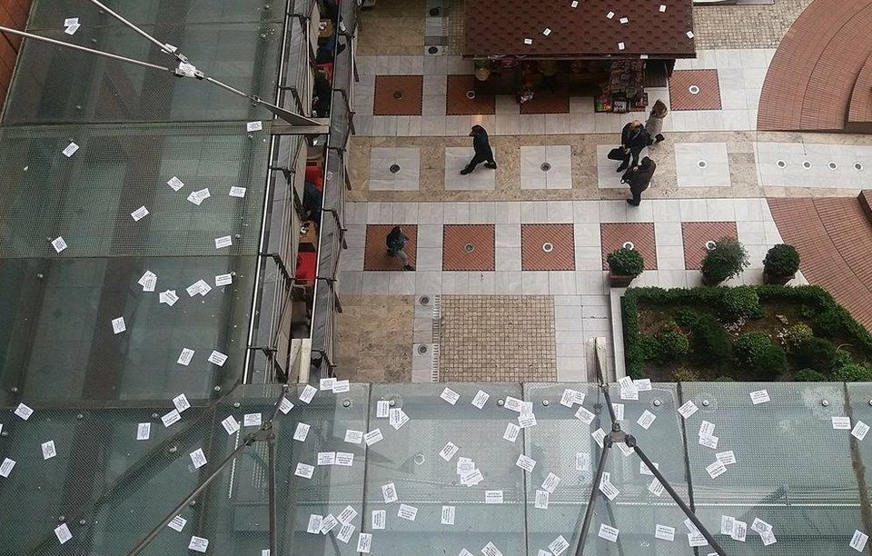 Ελεύθερα τα έξι μέλη του Ρουβίκωνα -Μετά το ντου στο Αμερικανικό Προξενείο [εικόνες]  | iefimerida.gr 1