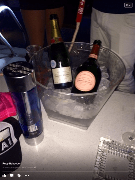 Η Ρούμπι που διέλυσε Ιταλία και Καβαλιέρε κάνει βουτιές μέσα στη χλιδή στο Ντουμπάι [εικόνες] | iefimerida.gr 6