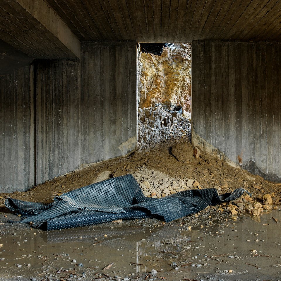 Τα ερείπια μιας ουτοπίας: O Guardian φωτογραφίζει τις οικοδομές-φαντάσματα της Ελλάδας [εικόνες] | iefimerida.gr 3