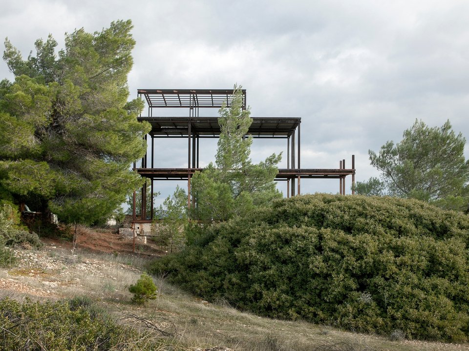 Τα ερείπια μιας ουτοπίας: O Guardian φωτογραφίζει τις οικοδομές-φαντάσματα της Ελλάδας [εικόνες] | iefimerida.gr 4