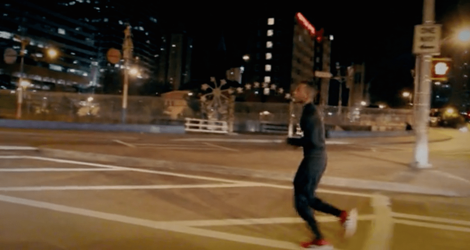 Run for Justice: Δυο δρομείς έκαναν με τα πόδια το Ατλάντα-Φέργκιουσον για τον άοπλο νεκρό Αφροαμερικανό [εικόνες & βίντεο] | iefimerida.gr 0