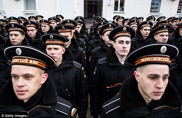 100.000 Ρώσοι γιόρτασαν με μπαλαλάικες και ακορντεόν τον 1 χρόνο από την προσάρτηση της Κριμαίας [εικόνες] | iefimerida.gr 26