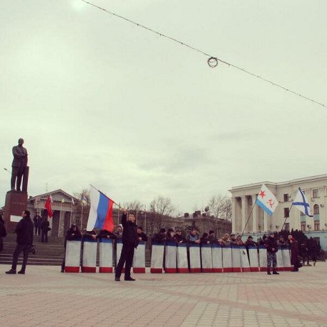 Τσάι, σάντουιτς και συμπάθεια: Πώς παρουσιάζουν τα ρωσικά μίντια την κρίση στην Κριμαία [εικόνες] | iefimerida.gr 4