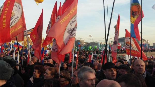 100.000 Ρώσοι γιόρτασαν με μπαλαλάικες και ακορντεόν τον 1 χρόνο από την προσάρτηση της Κριμαίας [εικόνες] | iefimerida.gr 5