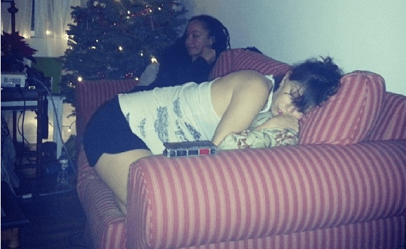 Γεννώντας στο σπίτι: Μητέρα κατέγραψε και δημοσίευσε καρέ καρέ τις στιγμές του τοκετού [εικόνες] | iefimerida.gr 2