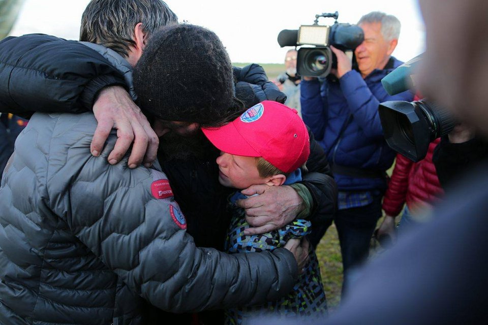 Ρώσος εξερευνητής «έσπασε» κάθε ρεκόρ -Εκανε το γύρο του κόσμου με αερόστατο σε 11 μέρες [εικόνες & βίντεο] | iefimerida.gr 1