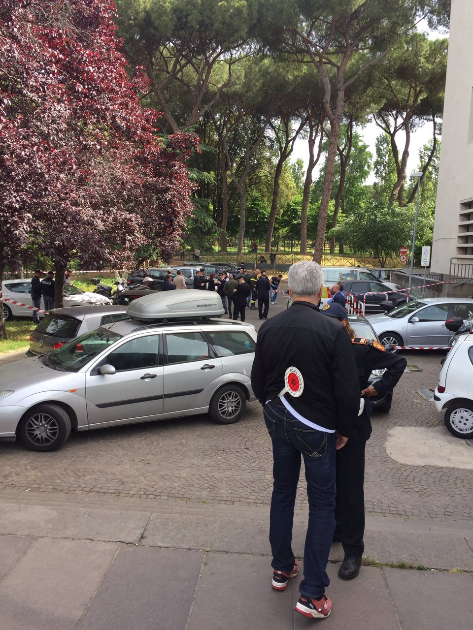 Εκρηξη σε γειτονιά της Ρώμης- Πιθανότατα από επιστολή-βόμβα [εικόνα] | iefimerida.gr 0