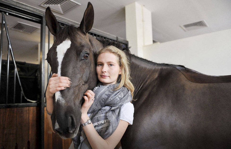 Στα λευκά ο Σκορπιός για τον γάμο της Ριμπολόβλεβα -Ολες οι λεπτομέρειες [εικόνες] | iefimerida.gr 2