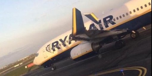 Εκτακτο: Συγκρούστηκαν δύο αεροπλάνα στο αεροδρόμιο του Δουβλίνου [εικόνες] | iefimerida.gr 1